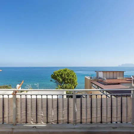 La Loggia Sul Mare Ferienhaus
